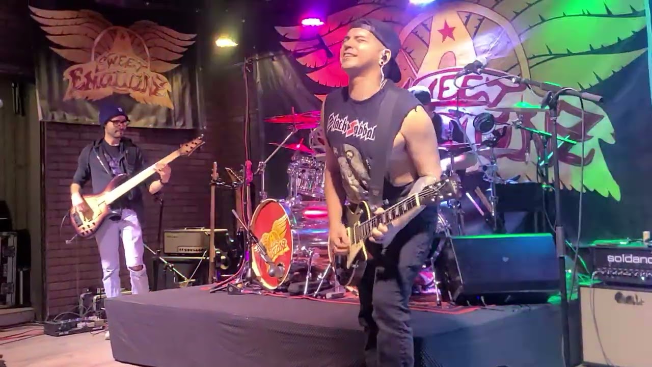 E Figueroa band