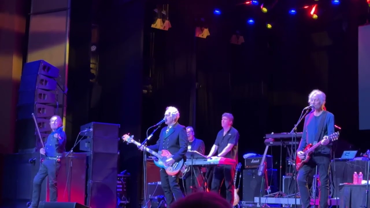 Fantastic! “Strange Magic” performed by The Orchestra on Rock and Romance Cruise!