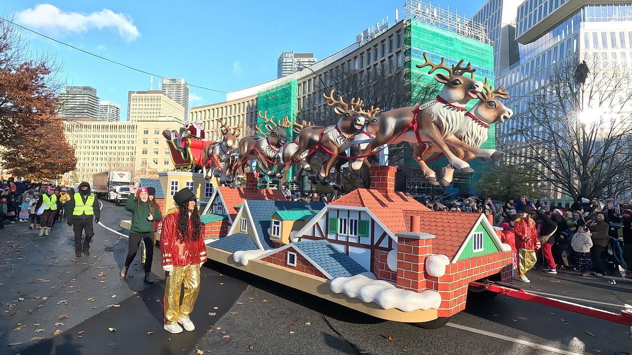 2025 Santa Claus Parade Toronto 🎅✨ | Full Tour | D.23.11.2025