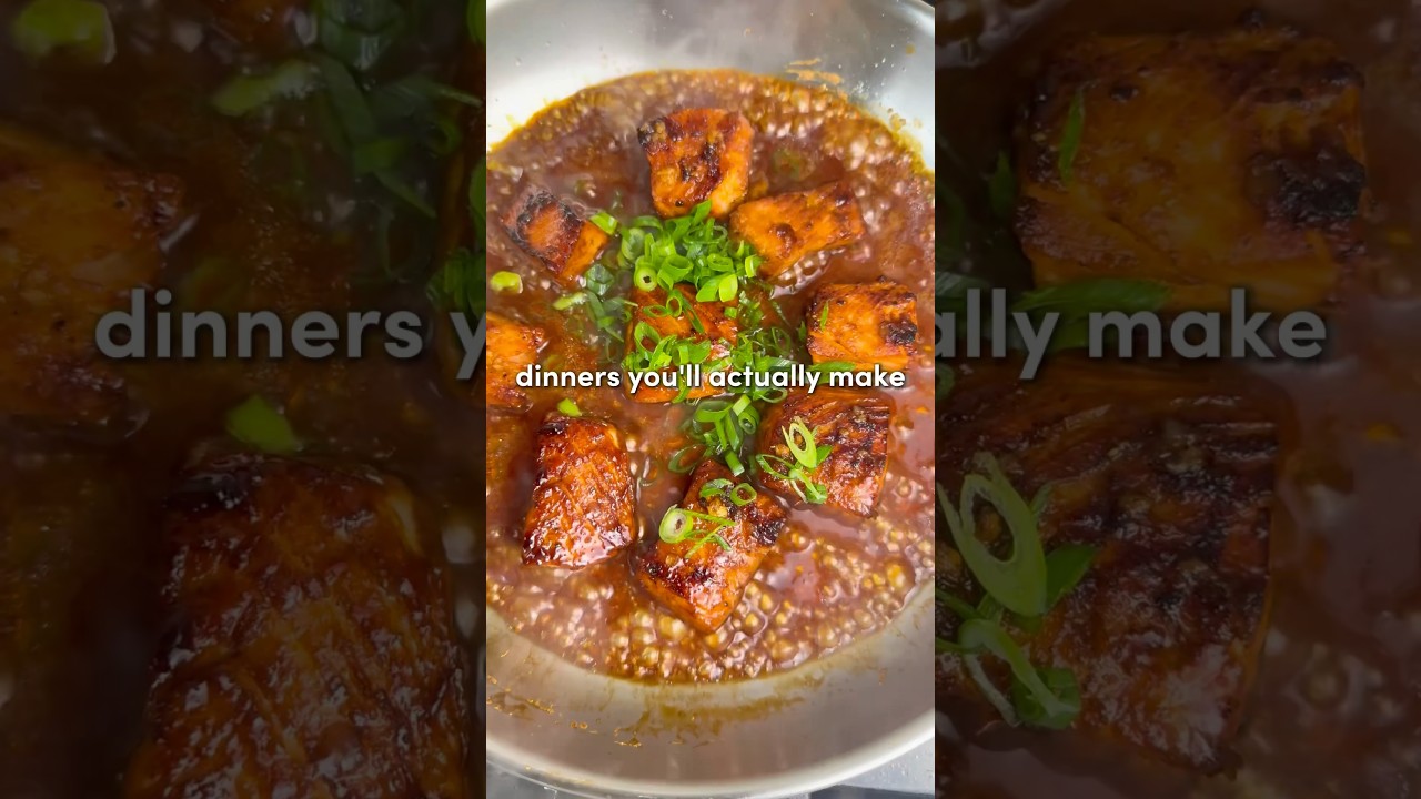 Hot Honey Garlic Salmon 🔥 (Full recipe pinned in the comment section)