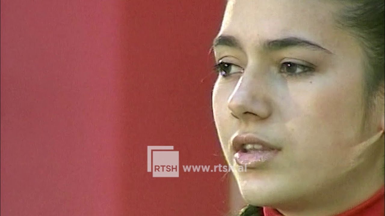 Debutimi i Elvana Gjatës në vitin 2002 te 