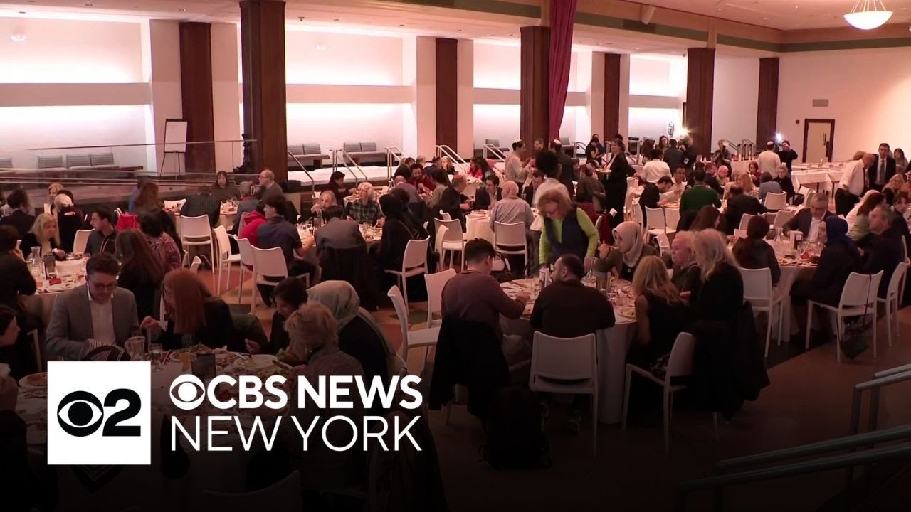 NYC's Jewish, Muslim communities call for peace at joint Iftar-Shabbat event