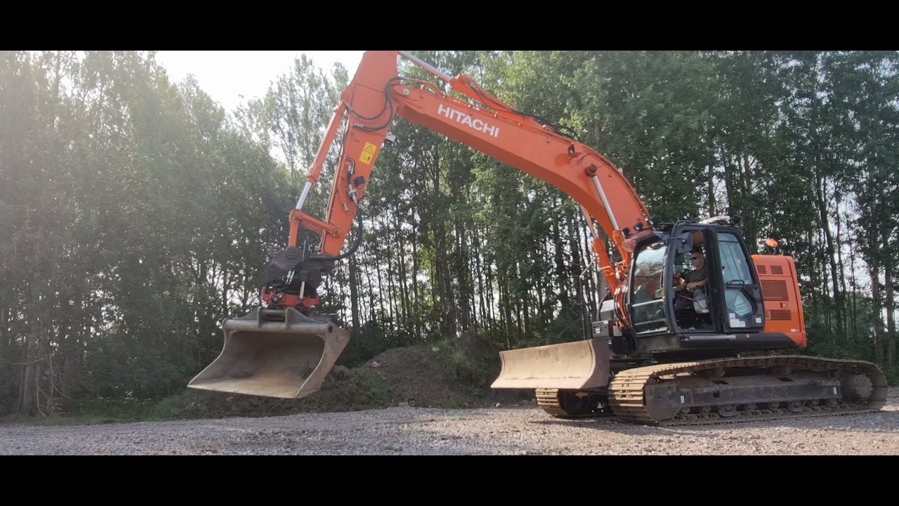 K&ouml;p Gr&auml;vmaskin Hitachi Zaxis 225 USLC -5B p&aring; Klaravik