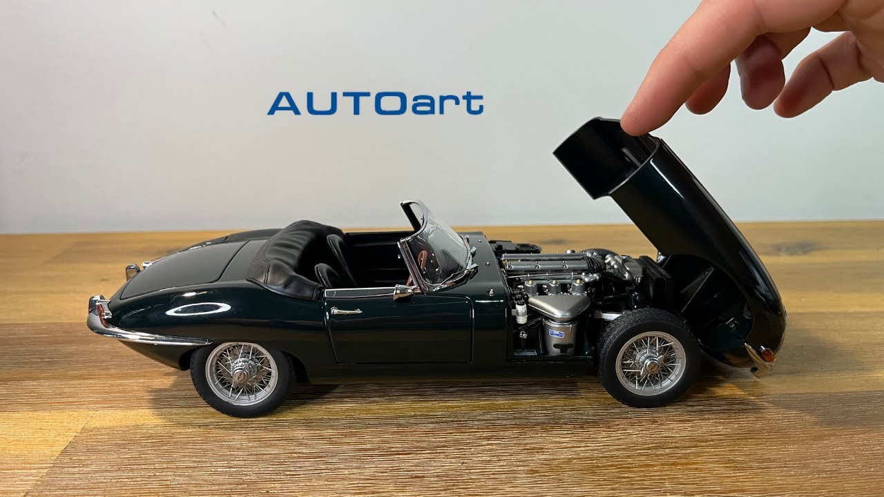 Autoart Jaguar E-type 1:18 in British Green
