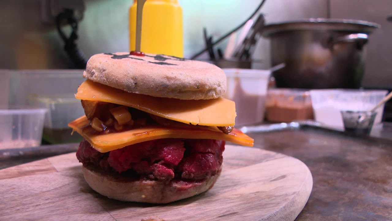 Ukraine : à Poitiers, le restaurateur a du coeur créé le burger 