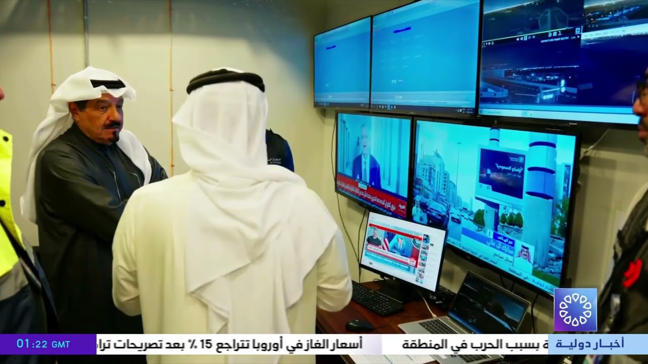 سمو رئيس مجلس الوزراء يتفقد مبنى وملجأ الطوارئ للطيران المدني ومنطقة خزانات الوقود المتضررة