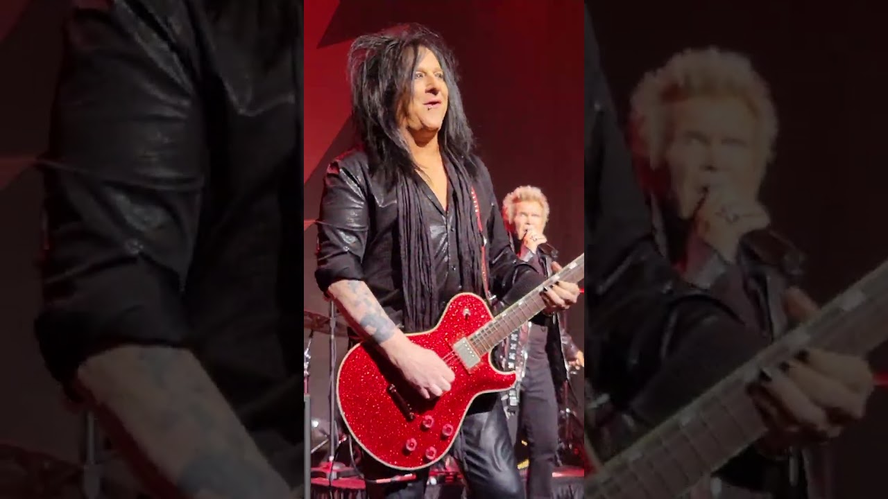 Billy Idol-Dancing With Myself-Ram's Head Live