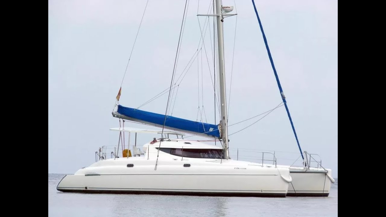 FP Athena 38 (2002г).Vessel walkthrough.  Обзор катамарана по низу рынка