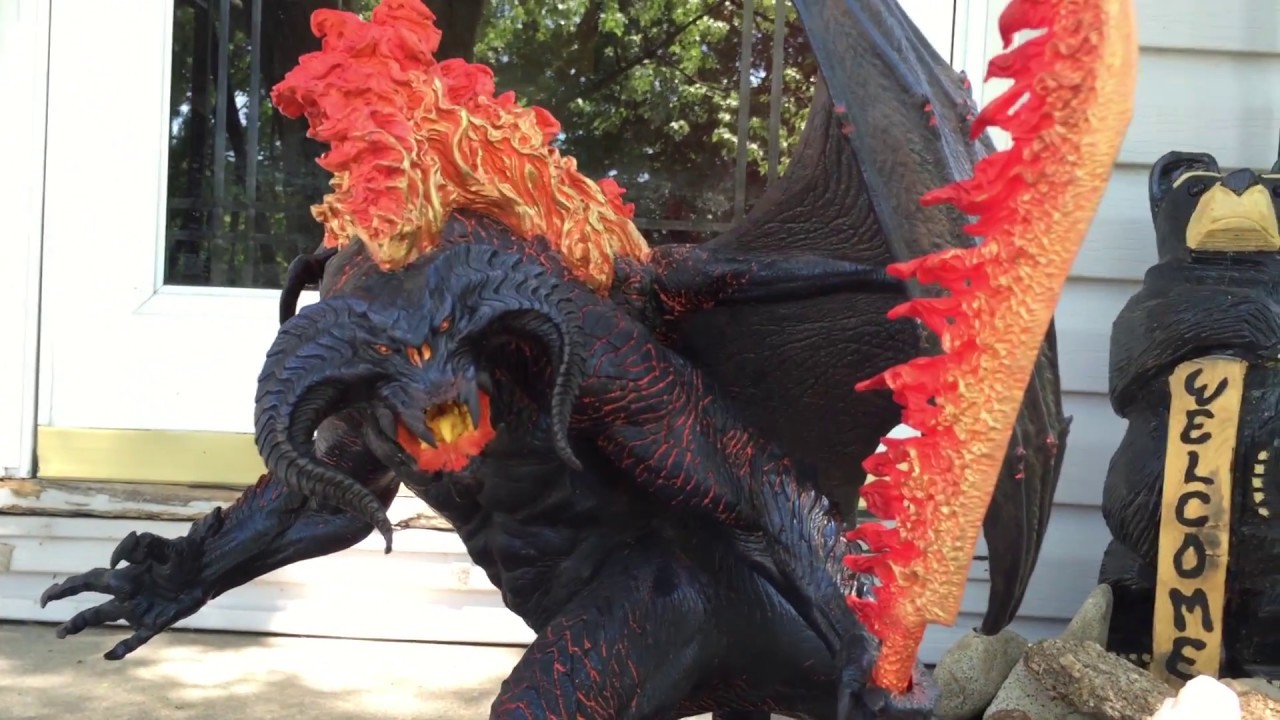Weta Workshop's The Balrog Statue Review