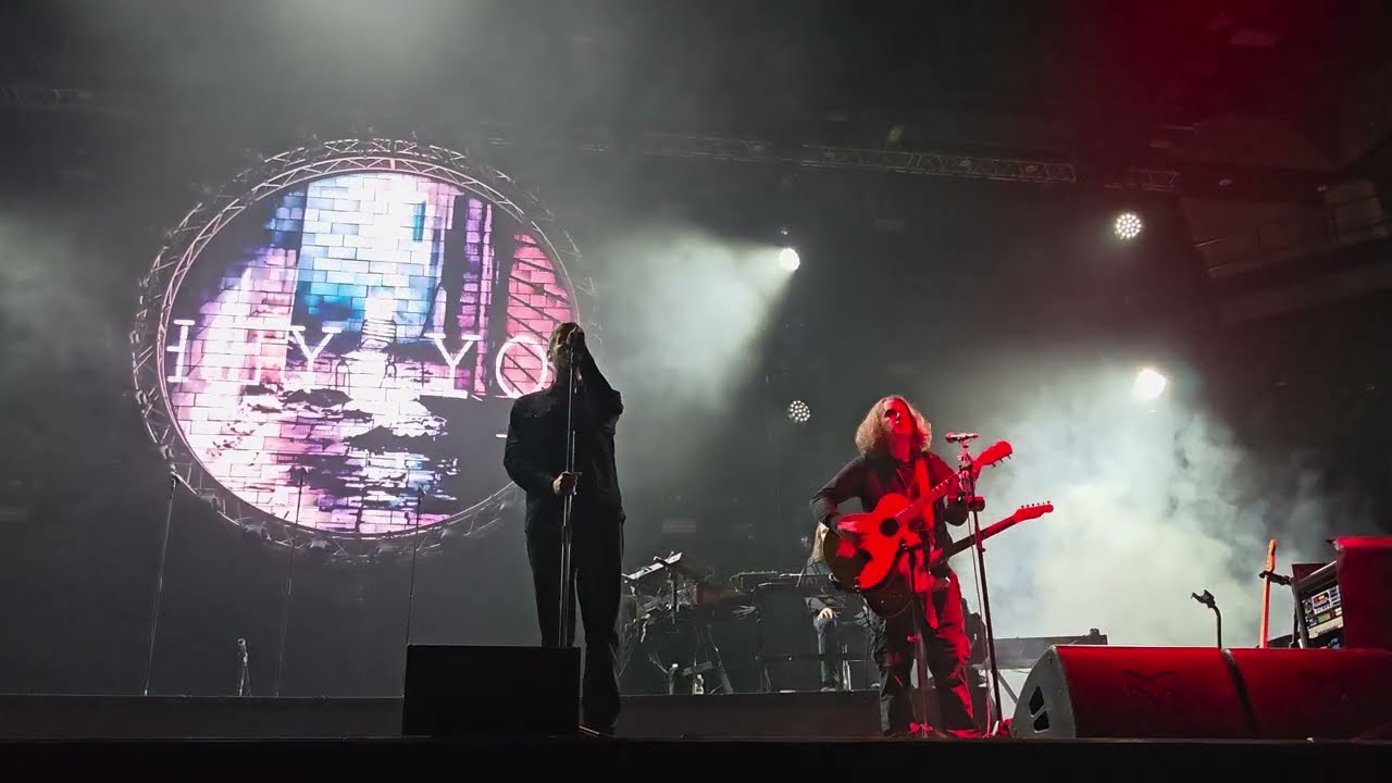 THE AUSTRALIAN PINK FLOYD SHOW  - Hey You (Praha 19.2.2026)