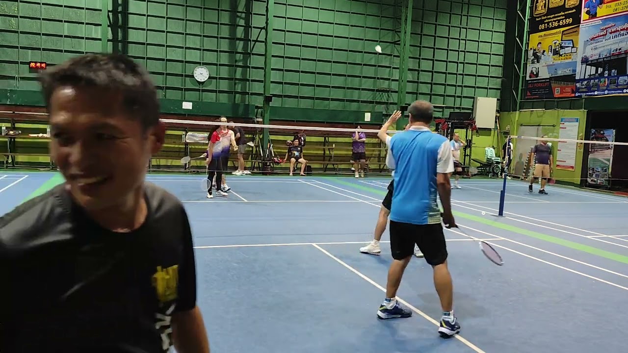 20260128  ตูน แคท  VS พี่พจน์ + พี่โอม สนามแบดมินตันเทศบาลนครพิษณุโลก ขอบคุณที่ตีด้วยกันครับ