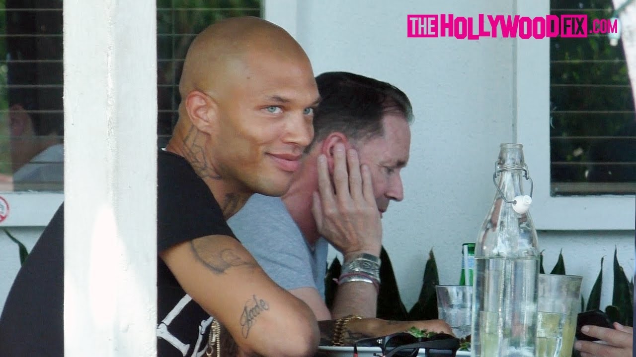 Jeremy Meeks Steps Out For Lunch With A Friend Despite Claiming To Still Be With Chloe Green