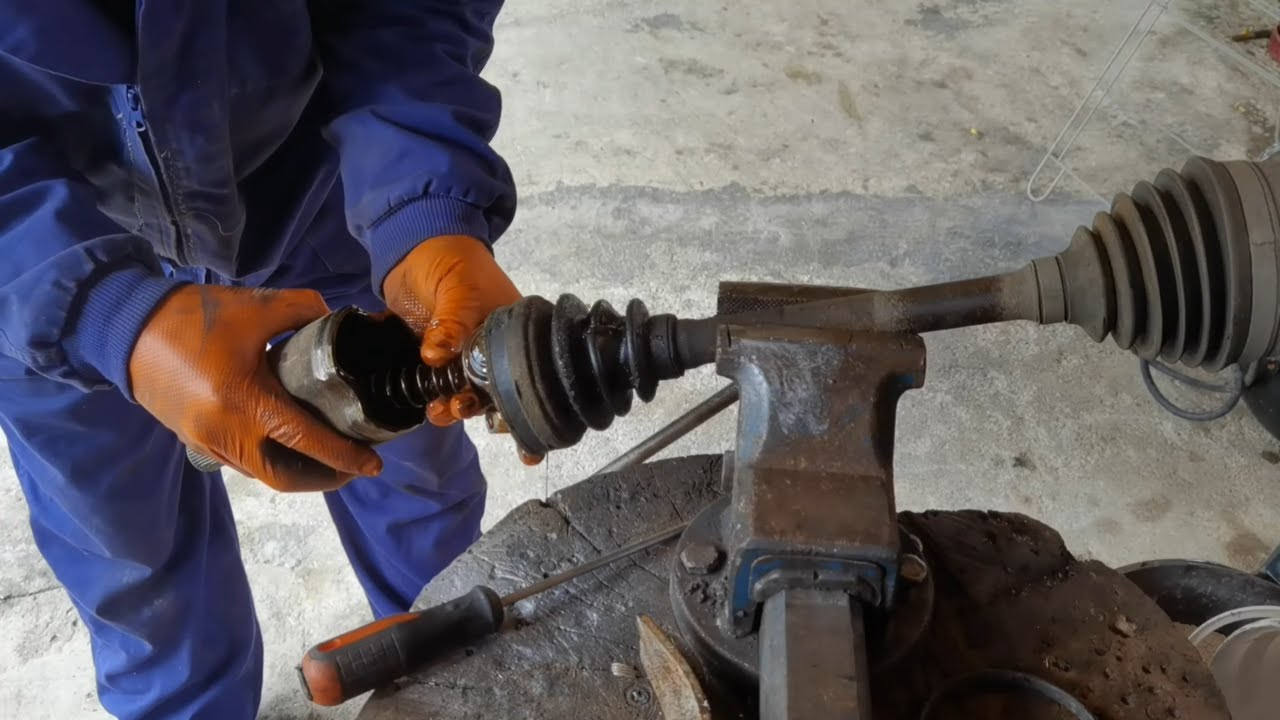 Renault Traffic CV BOOT Replacement