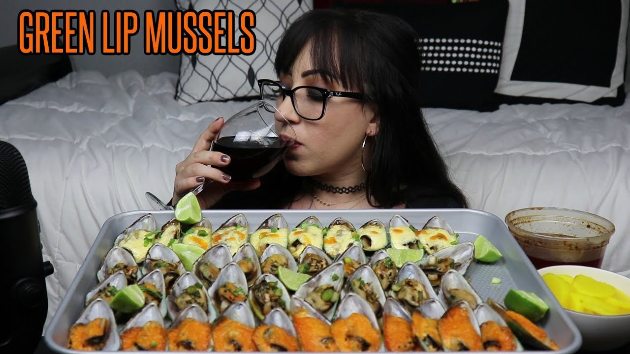 GREEN LIP MUSSELS | MUKBANG | BAKED | MESSY EATING