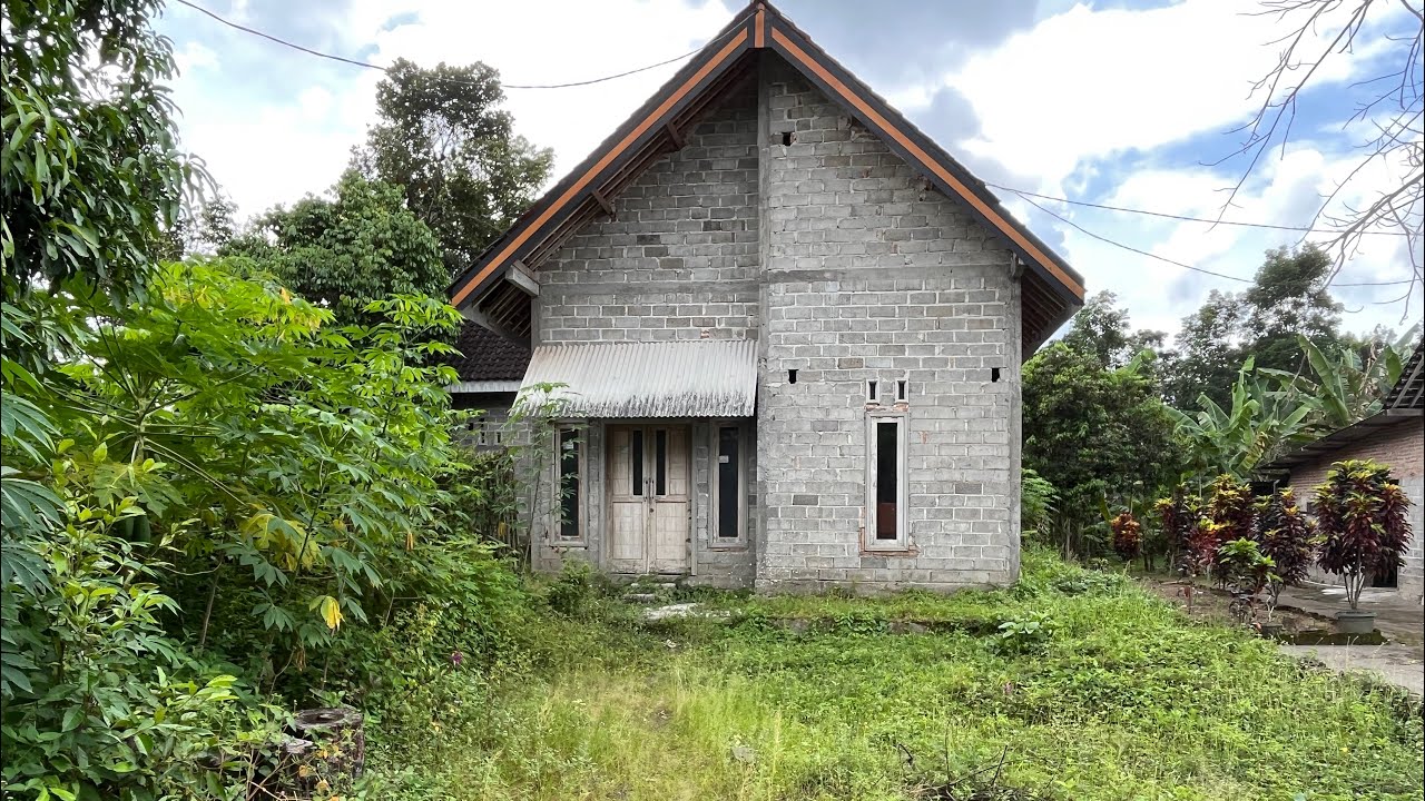 DIJUAL RUMAH KAMPUNG DENGAN LUAS TANAH YANG LUMAYAN LUAS