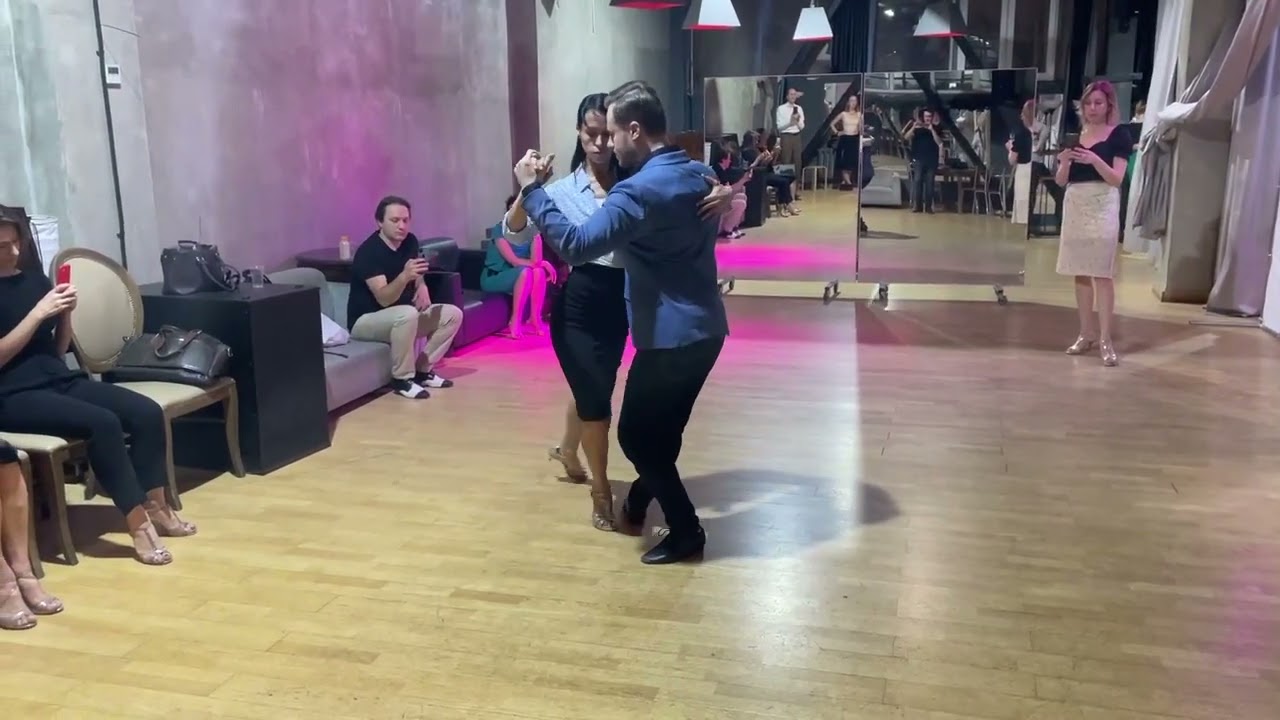 Tango - Gancho, enganche, leg wraps with colgada | Mikhail Tchudin - Elvira Kashkarova