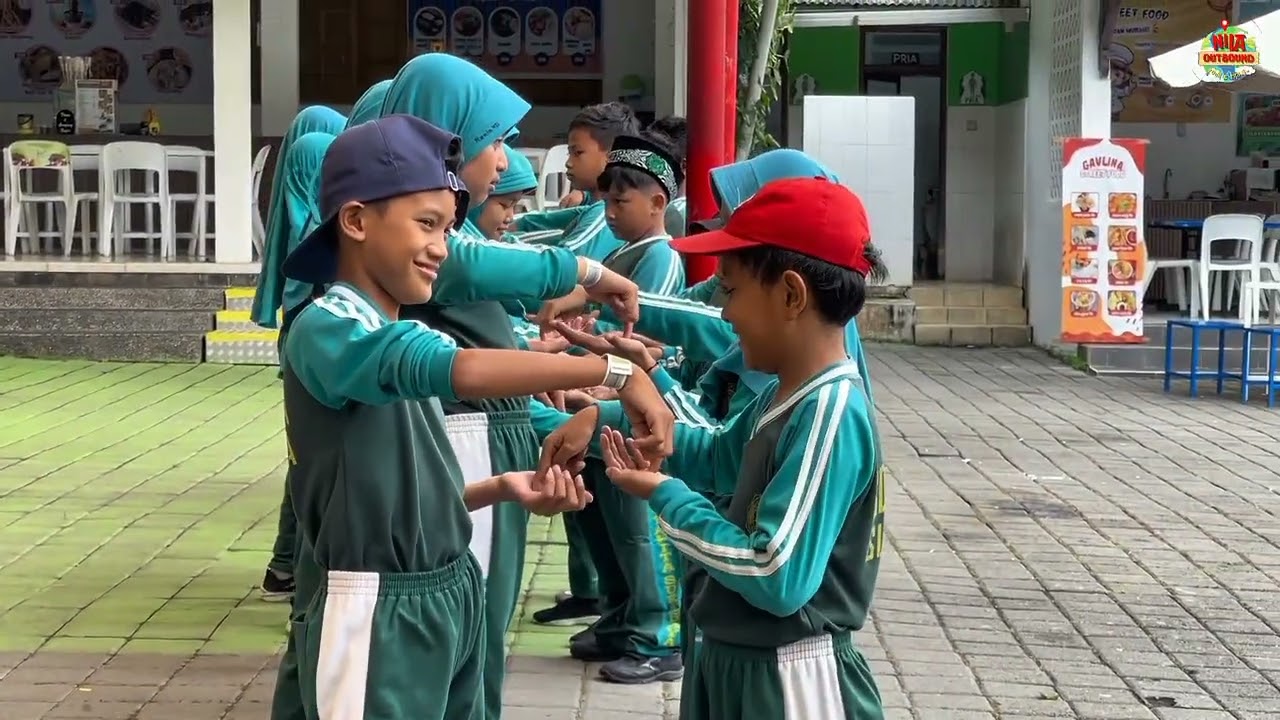 BELAJAR DAN EDUKASI // SD YAPITA SURABAYA @SDYAPITA #familygathering #sobatliburan #studytour #seru