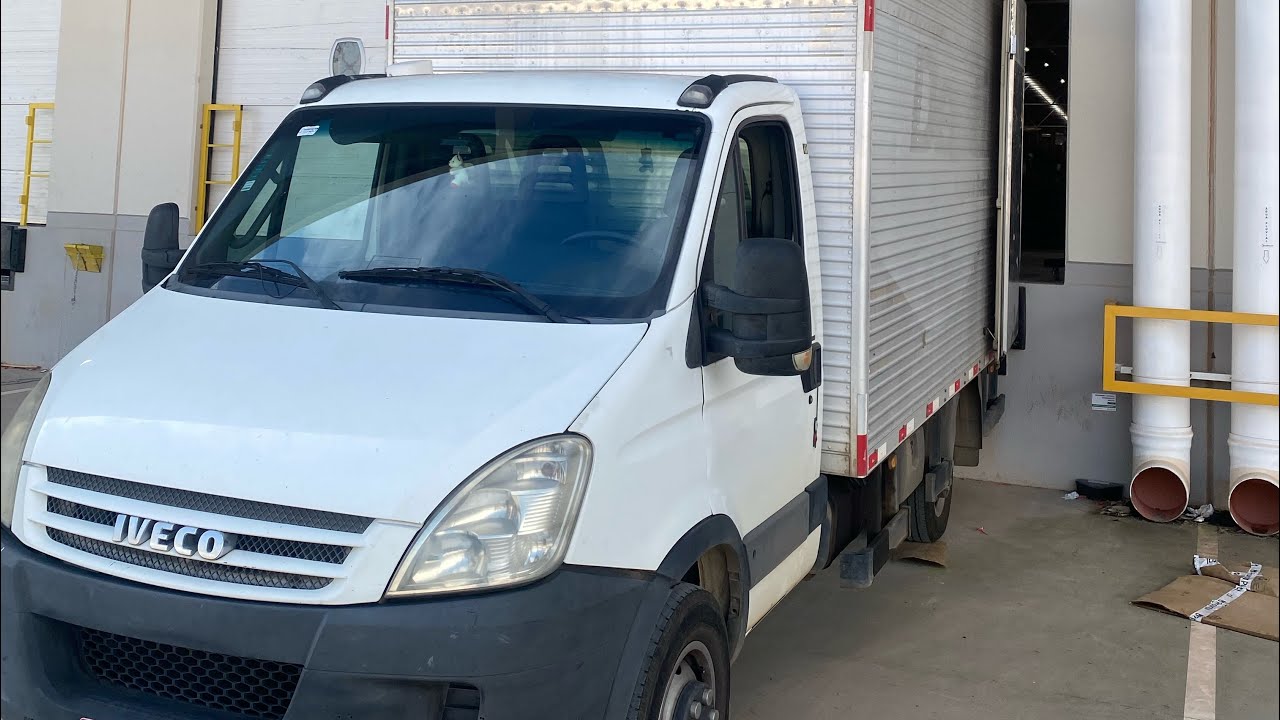 Vlog: Comprei os materias para restaurar o farol da iveco.