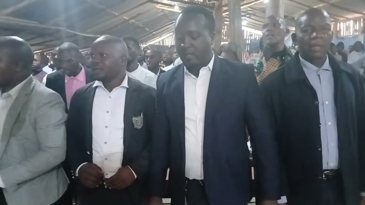 Kutana mwanadada mpiga kinanda Lumwago 