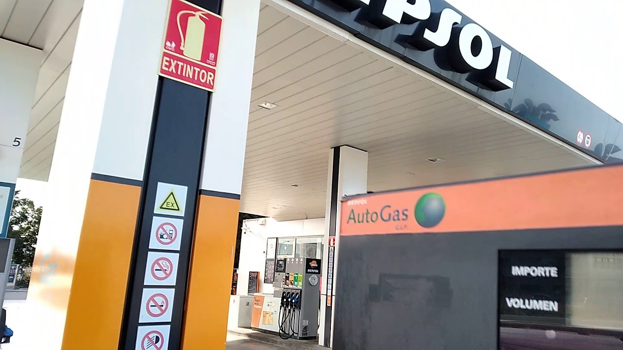 Llenando por primera vez el depósito de mi coche a Gas/GLP/LPG @TxemaDobarro @Opel @cochesnet