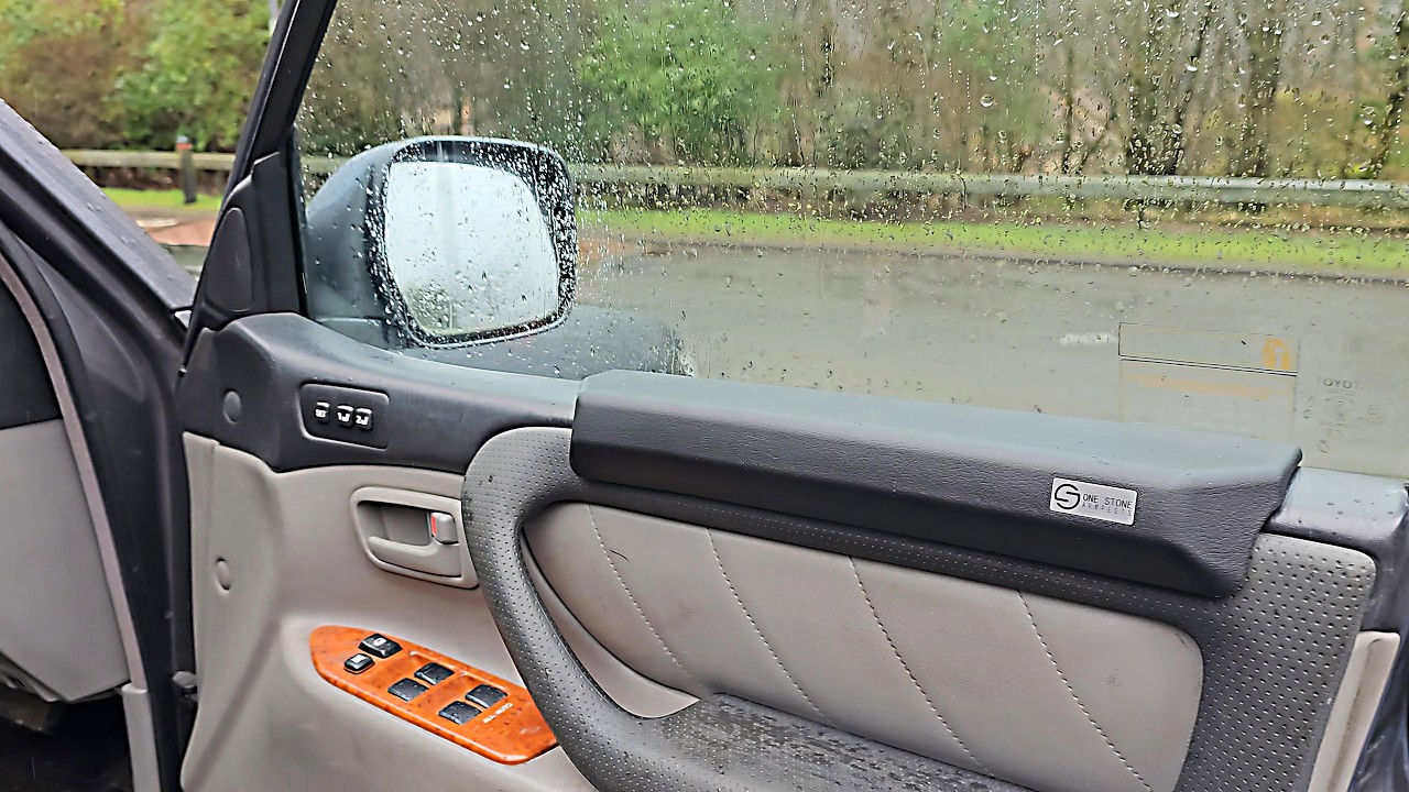 One Stone Armrest for the 100 Series