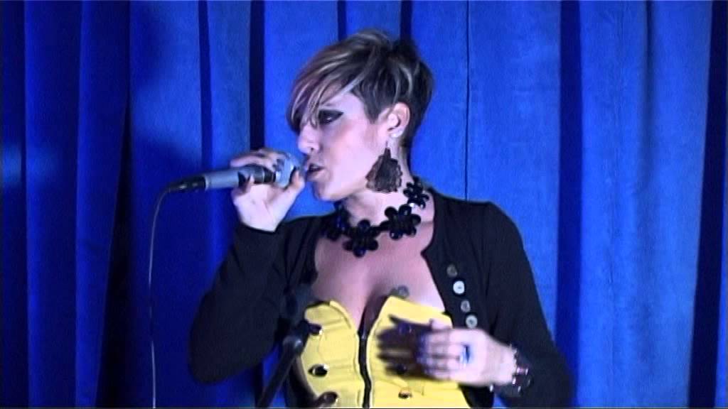 Roberta Orr&ugrave; - Listen