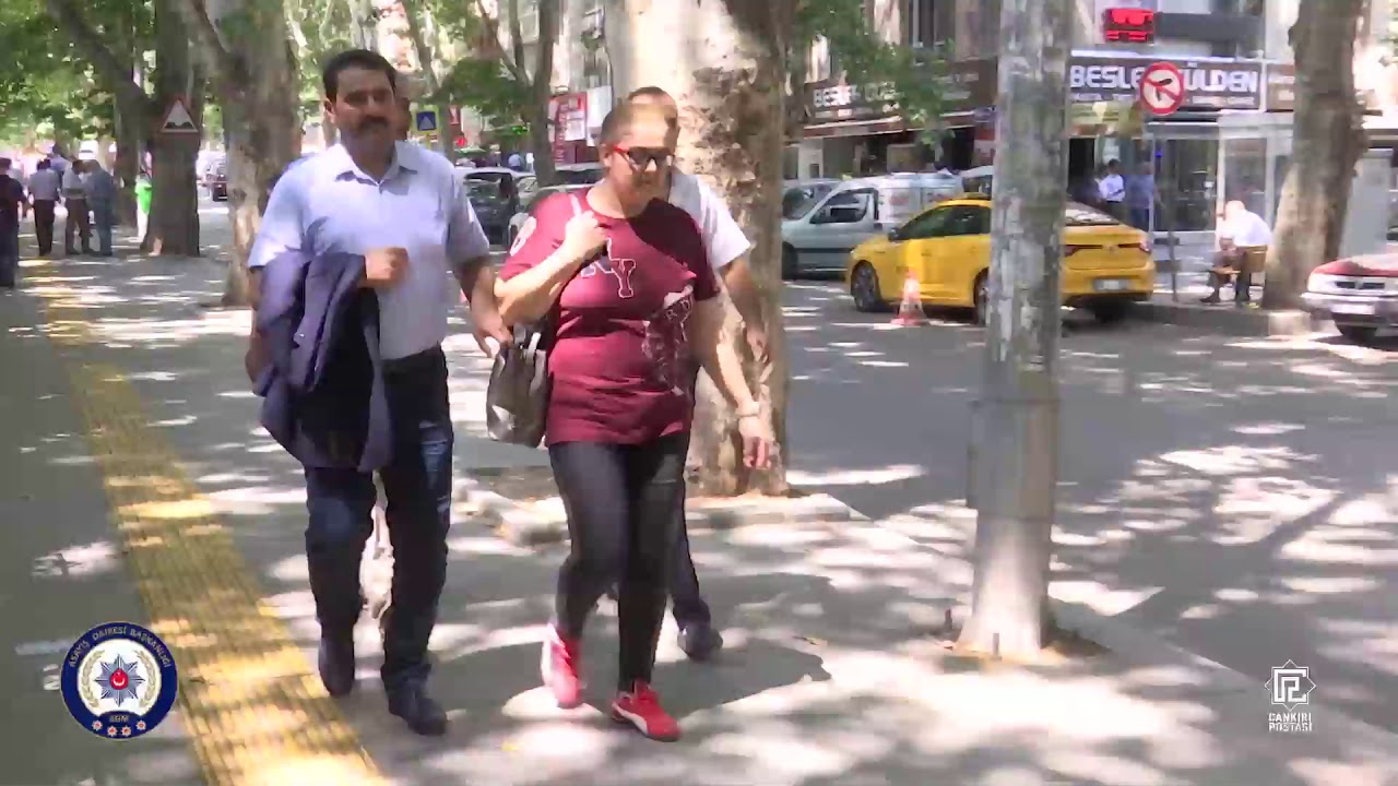 Kapkaç ve yankesicilerin sıra dışı yöntemleri! Emniyet video ile uyardı