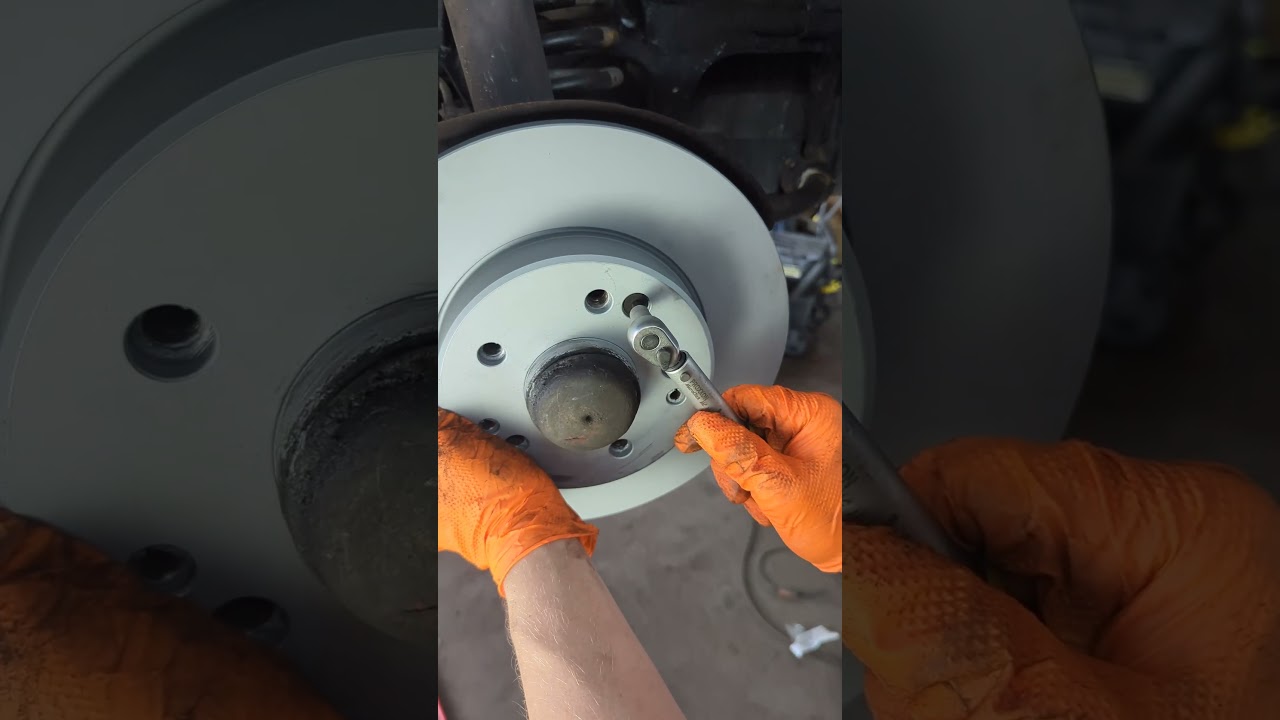 new brakes for this rusty w124 #mechanic #repair #mercedes #brakes #w124 #diesel #diy