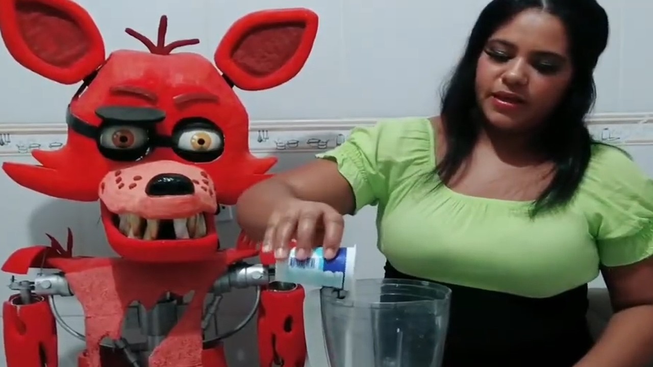 FNAF in the Kitchen 💀
