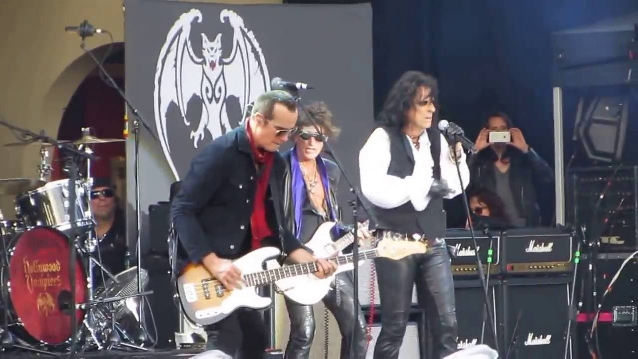 HOLLYWOOD VAMPIRES * 7 and 7 Is & Whole Lotta Love* Gröna Lund 2016