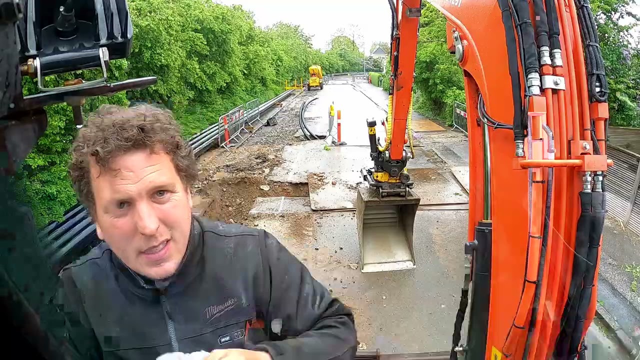 kubota kx 57-4 enGcon rotortilt heat pipe trench part2