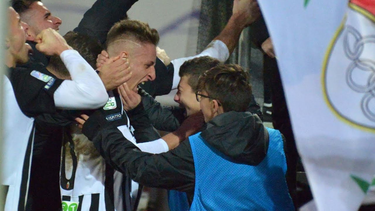 GLI ULTIMI DIECI MINUTI DI ASCOLI-CROTONE 3-2