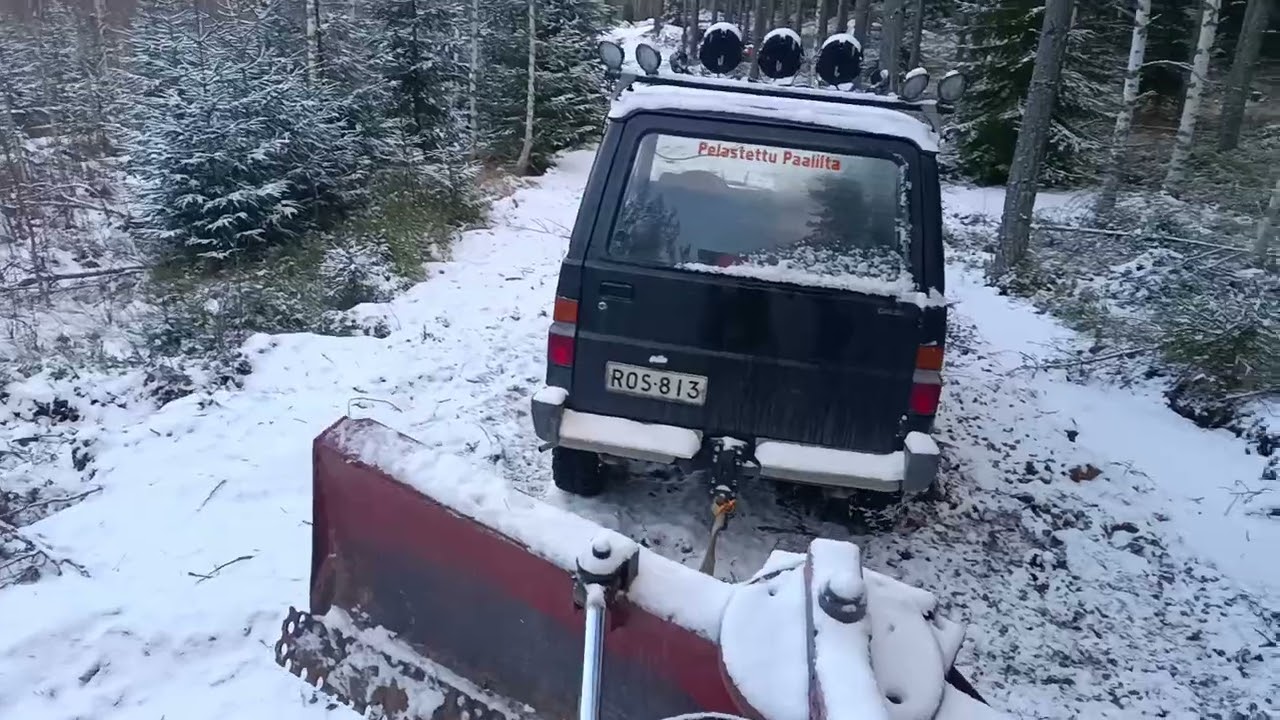 Daihatsu Rocky pelastusoperaatio 
