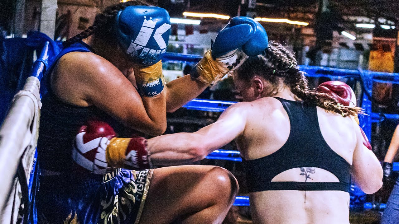 This Girl Gets The KNOCKOUT!! Muay Thai Girls Fight Between Australia vs Thailand