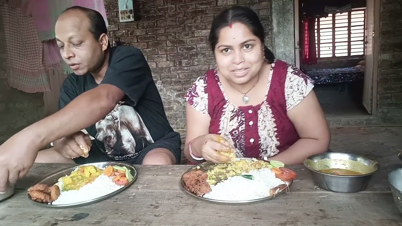 📌ওগিন্নি এত দেখি এলাহি আয়োজন কিন্তু এটা কি এটা হল ঘাঁটা আলুর তরকারি।