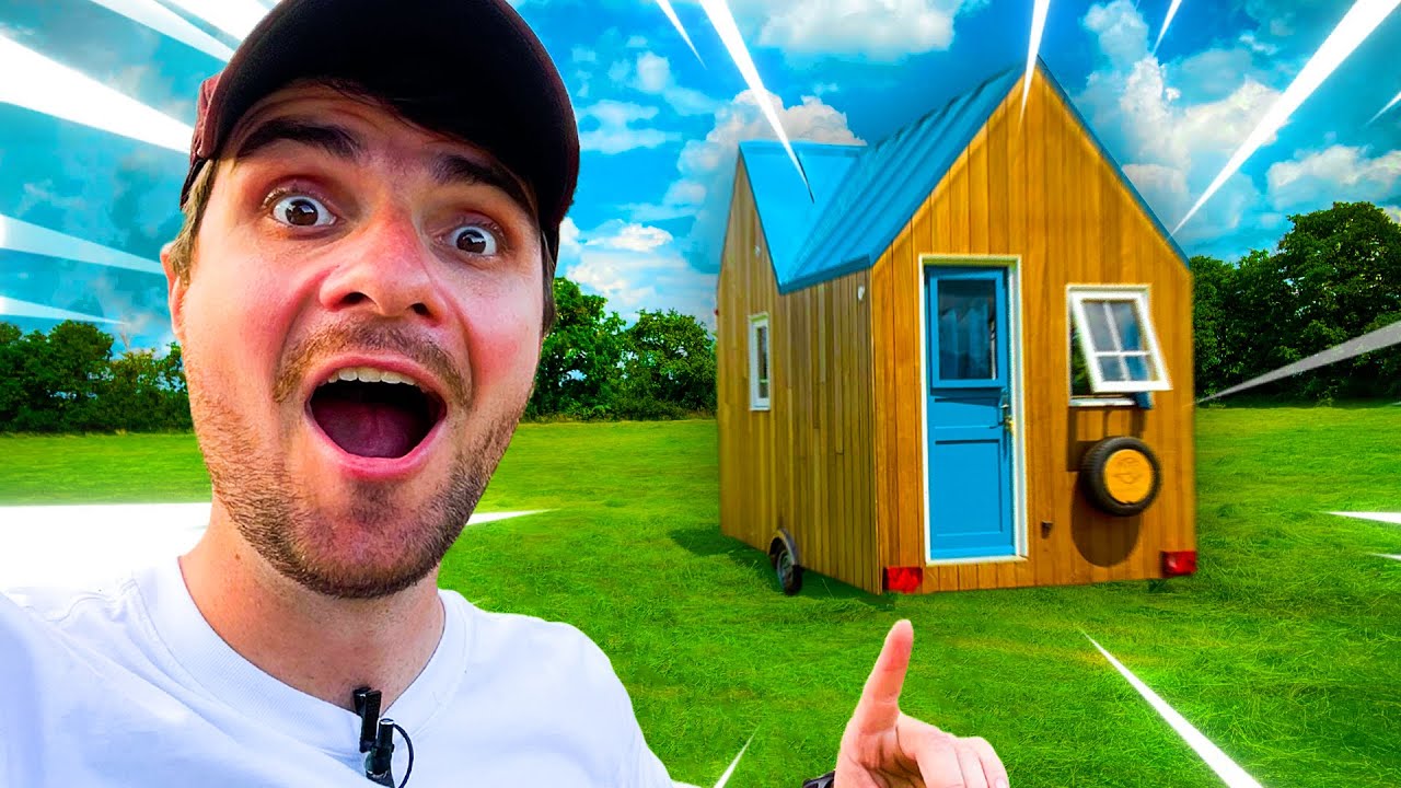 J’AI ACHETÉ LA PLUS PETITE MAISON POSSIBLE (on l’aménage pour y habiter😅)