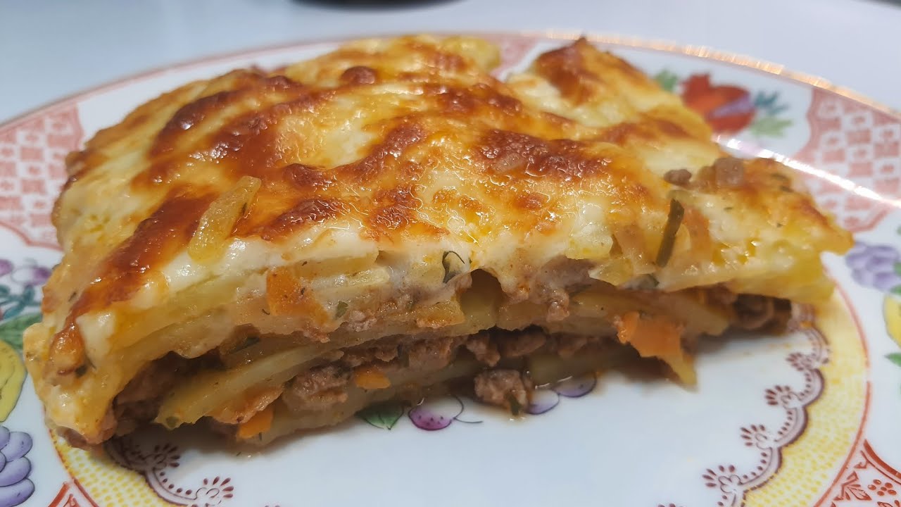 Musaca de cartofi cu carne de porc și vita