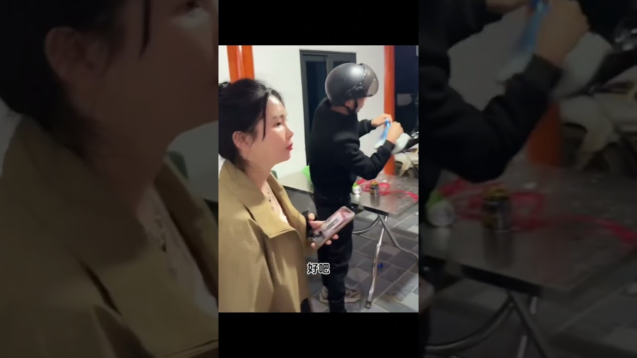 小潘秋秋过几天要带父母去中国，老丈人西装穿起有点年轻了。