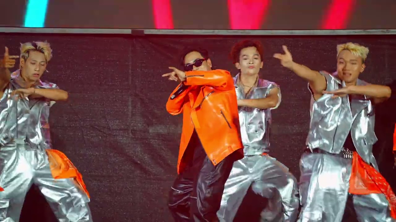 FHM SUMUP 2025 - opening performance
