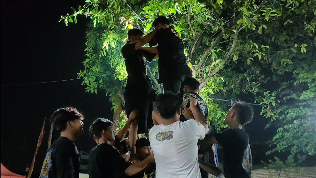 Atraksi Salto Bujang Ganong Lucu Reog Ponorogo di Tambakbayan❗Kentong Maharani Pongge Yosika Kenthus