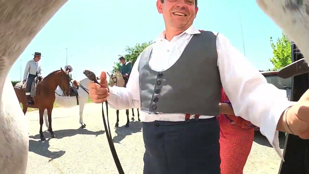 Subirse A La Grupa Del Caballo Para Ir  A La Feria 2024 Sevilla