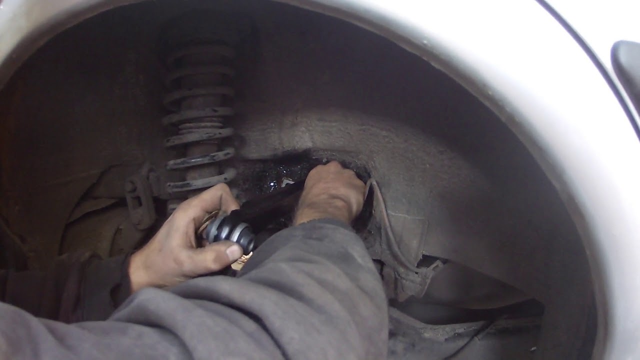 Задние малые поперечные рычаги и мелочи Mitsubishi Carisma 1.8 GDI (4g93)
