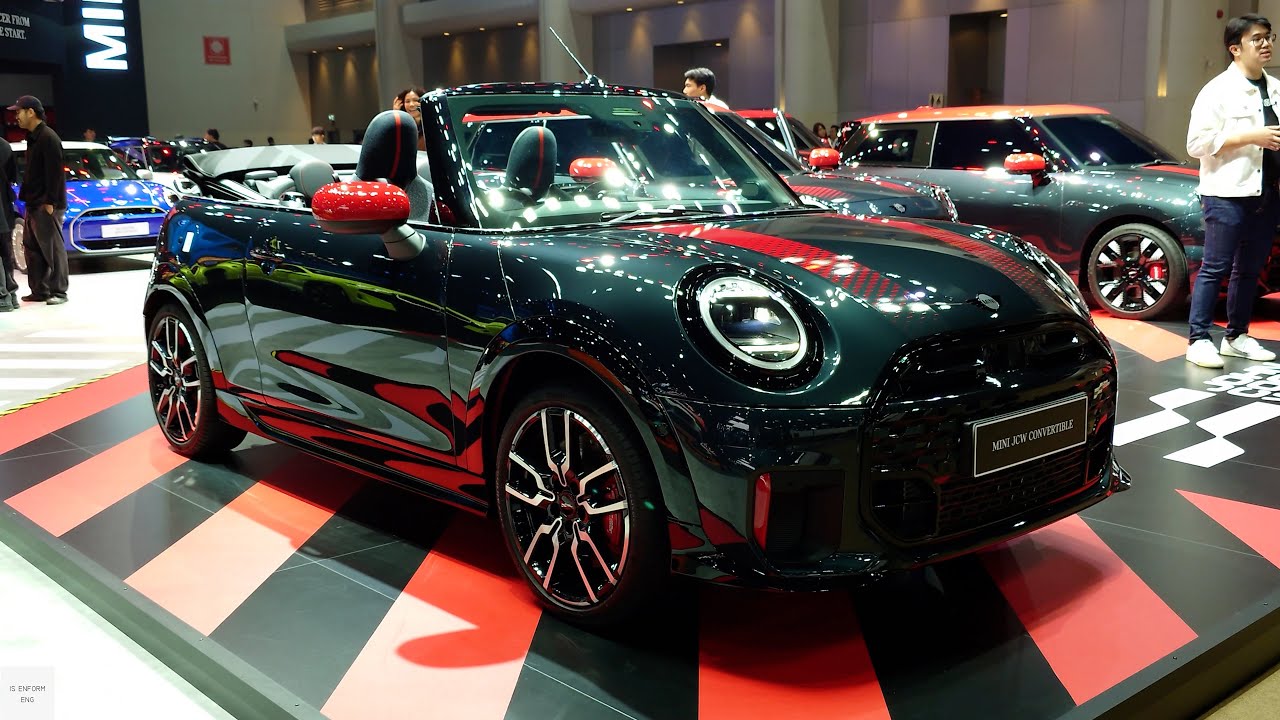 2026 MINI Cooper JCW Convertible F67 / In-Depth Walkaround Exterior & Interior