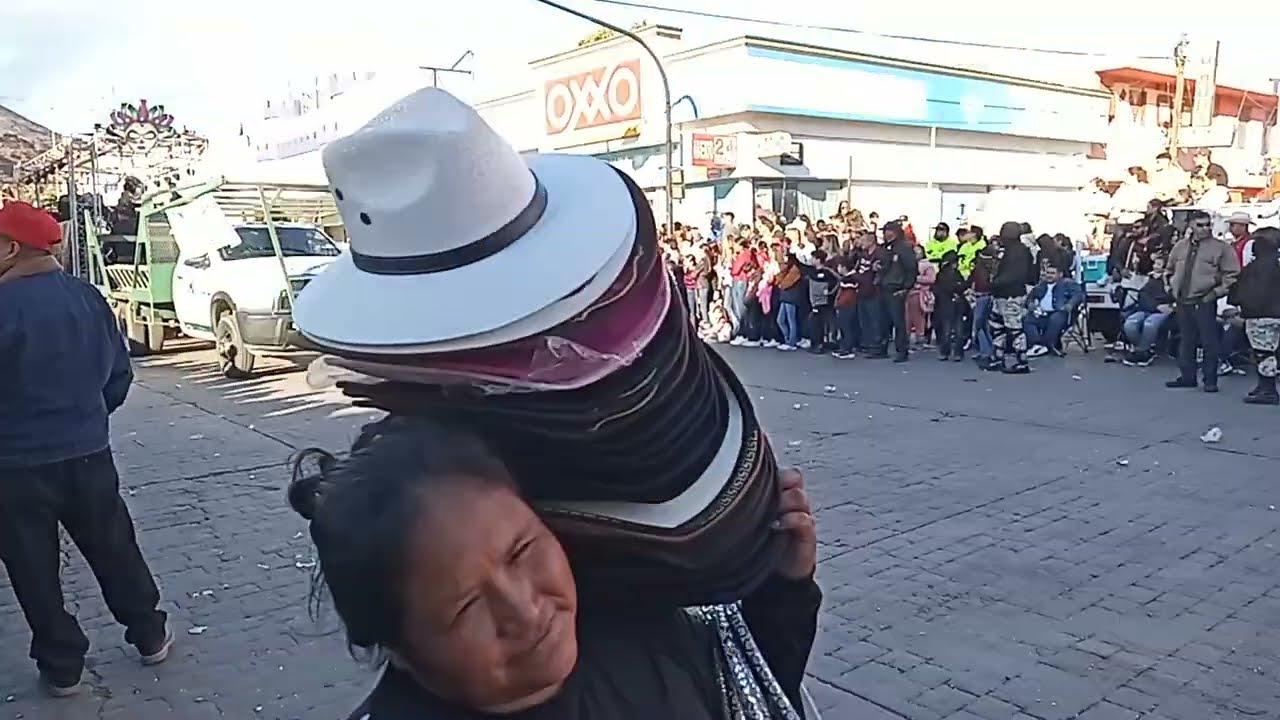 Rochon 1 Presenta Carnaval Guaymas 2024 Calle 20 MX= & Su Amigo Rochon blogs 2nd (ofiicial video) HD