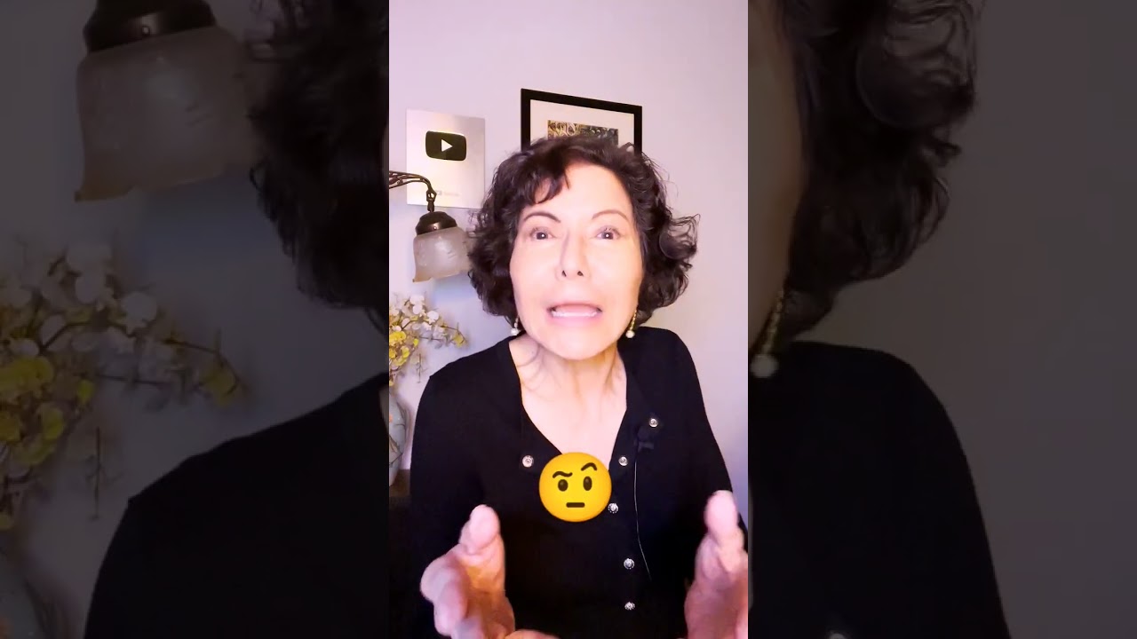 AMATEUR SINGING MISTAKE!  Stage Presence for Singers!  #shorts, #singinglessons