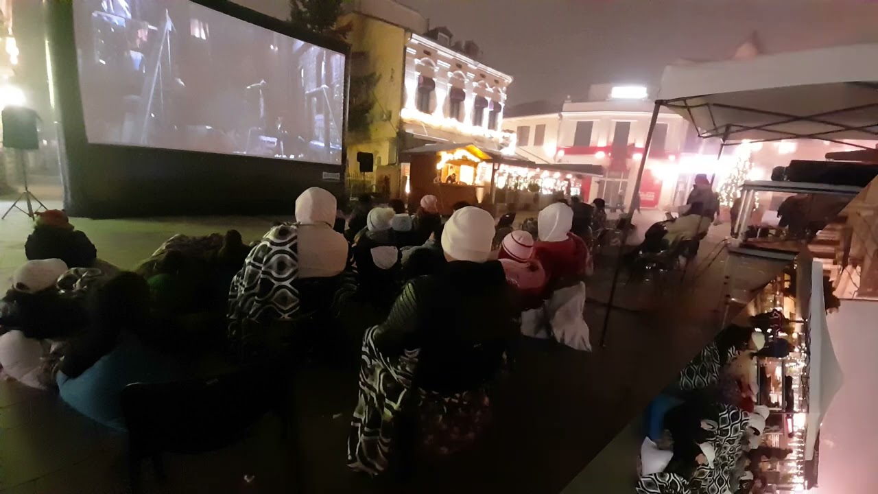 Tv Tera Bitola   Kinoto na otvoreno vo Magnolija del od Zimskata prikazna vo Bitola 22 12 2025