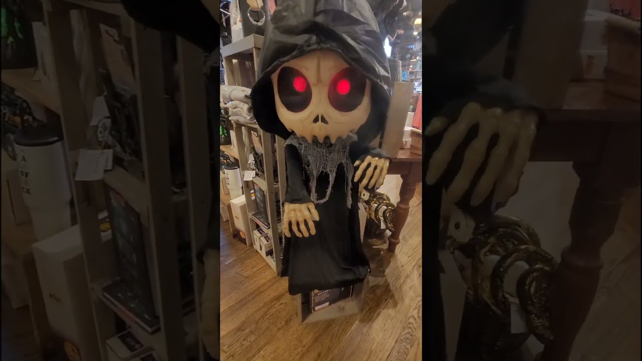 Cracker barrel halloween 2025