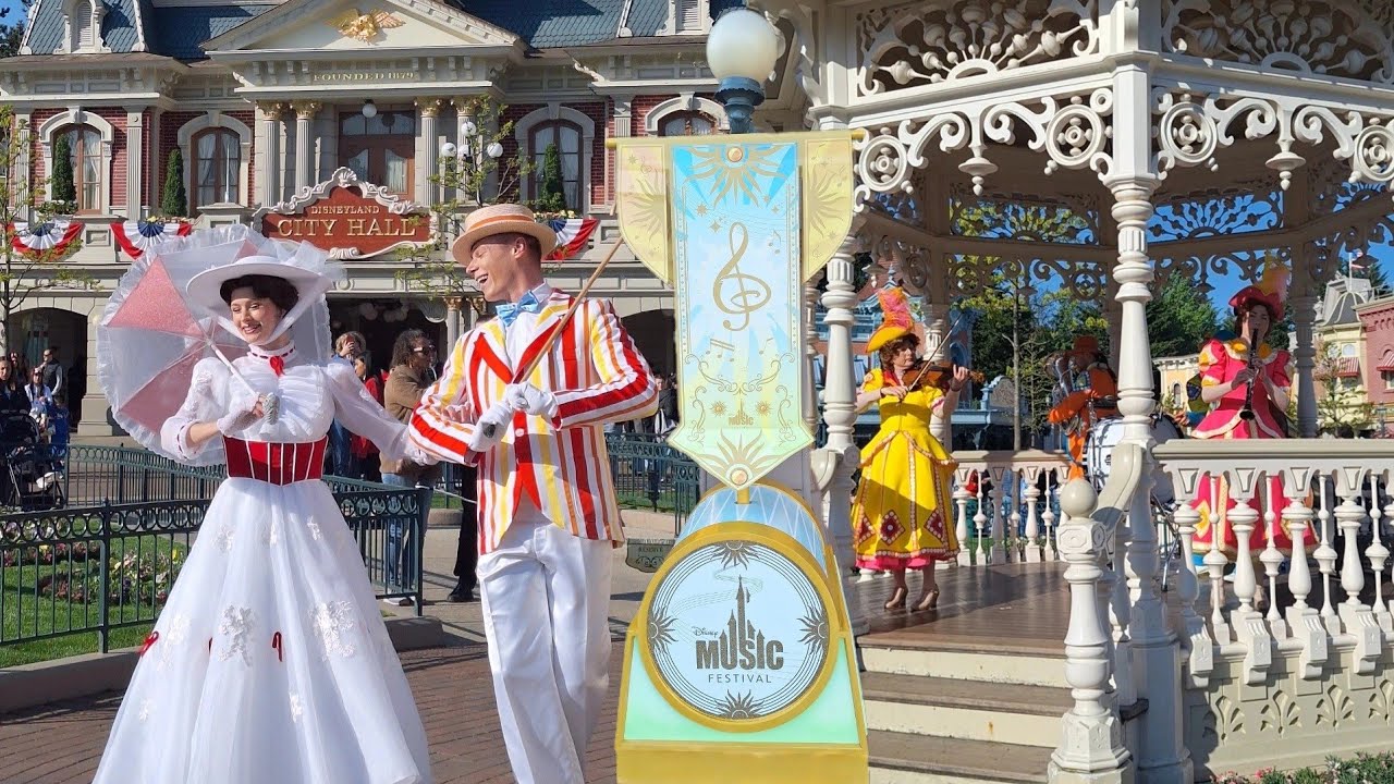 NEWS DISNEYLAND PARIS NEW SEASON | FULL SHOW MARY POPPINS - PEARLY BAND | DISNEY MUSIC FESTIVAL