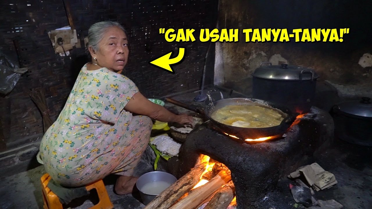 YANG JUAL GALAK TAPI HAMPIR 100 TAHUN RAME TERUS..!!