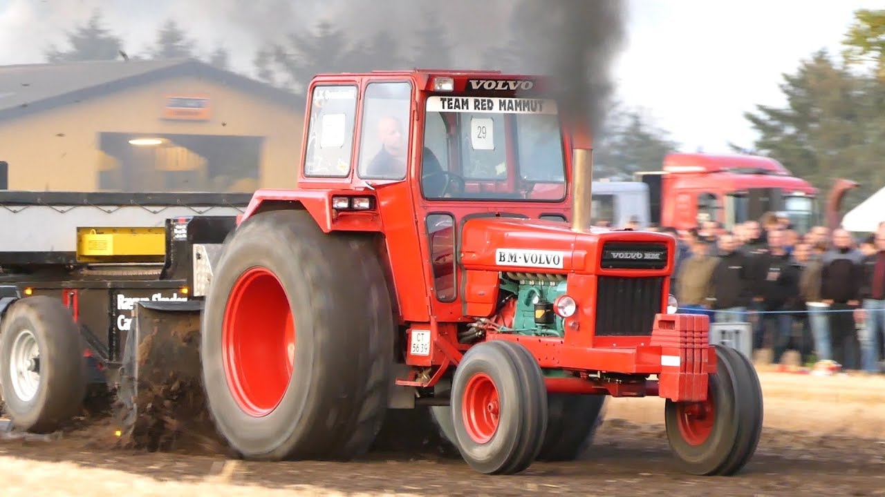Volvo BM800 Turbo Pulling The Sledge at Pulling Event in Rærup | Tractor Pulling Denmark